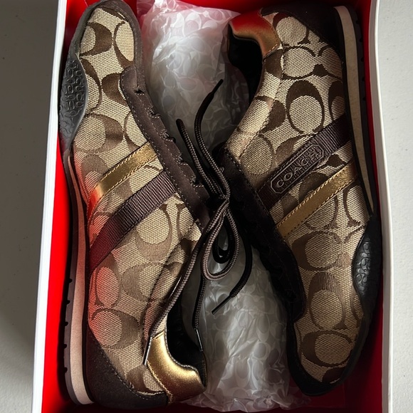 COACH Shoes - Picture 6 of 7